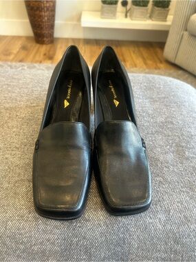Easy Spirit Black Leather Square-Toe Slip-On Loafers